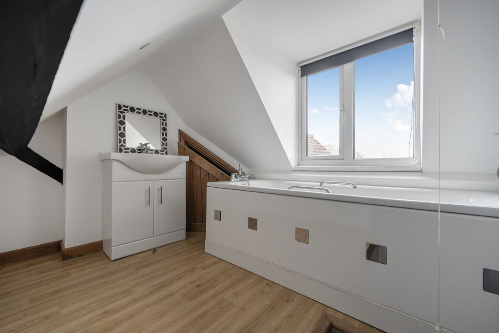 Bedroom- click for photo gallery